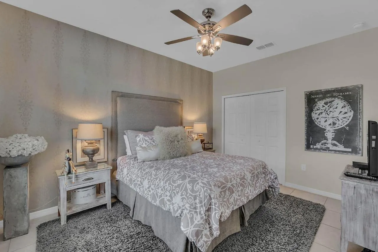 Holiday home Gorgeous Custom 6Bd Hm Loaded With Amenities Themed Rooms, Private Pool Davenport